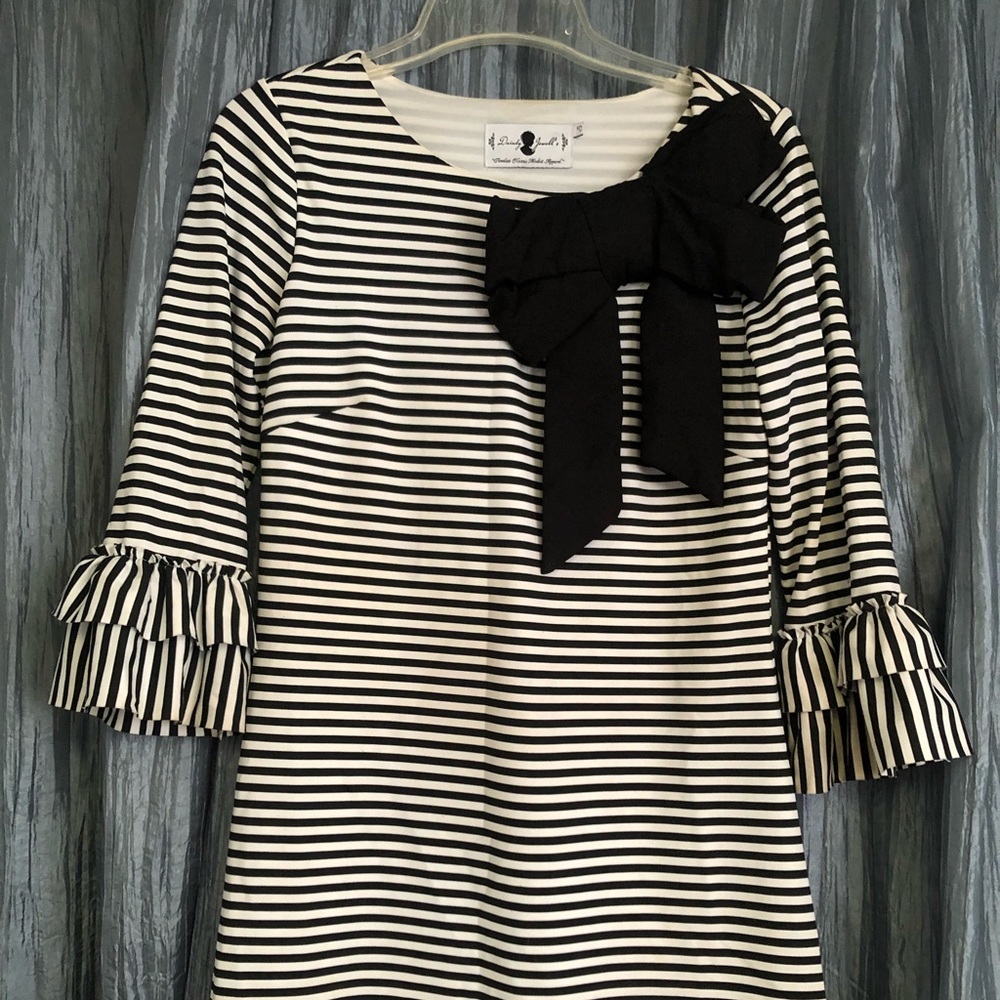 Dainty Jewells dress - Picture 4 of 4